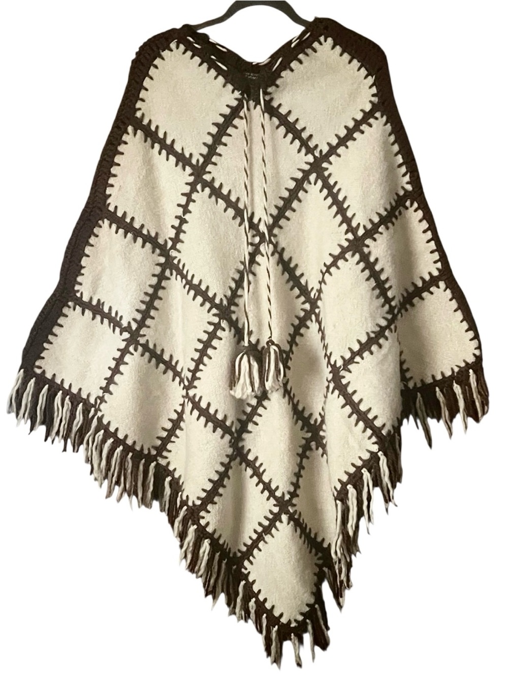 VTG.80’s Chunky pure wool Greek fringe hand crafted in Greece by RITHIMNA Poncho